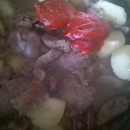 Krok 5 - Potrawa jednogarnkowa z wątróbką w roli głównej foto