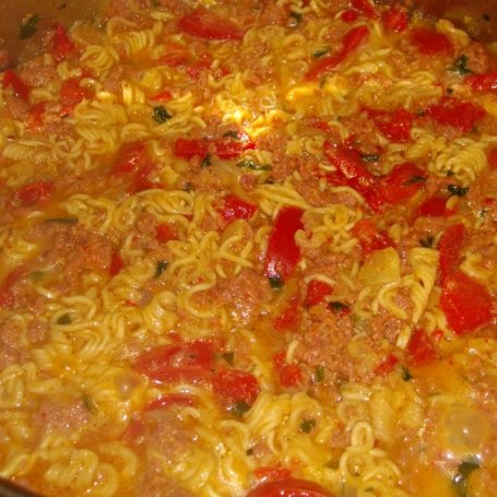 Krok 7 - Potrawka curry z indykiem, papryką i makaronem foto