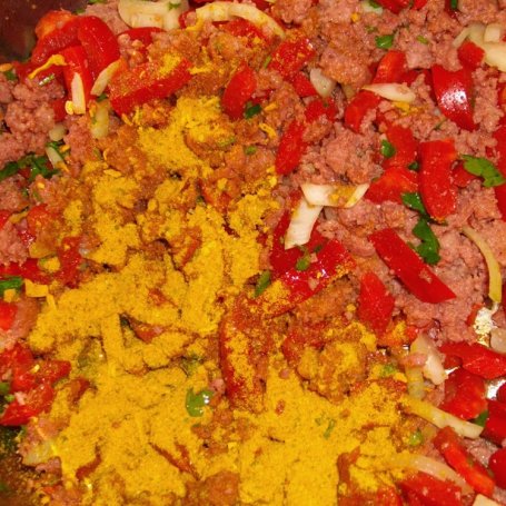 Krok 4 - Potrawka curry z indykiem, papryką i makaronem foto