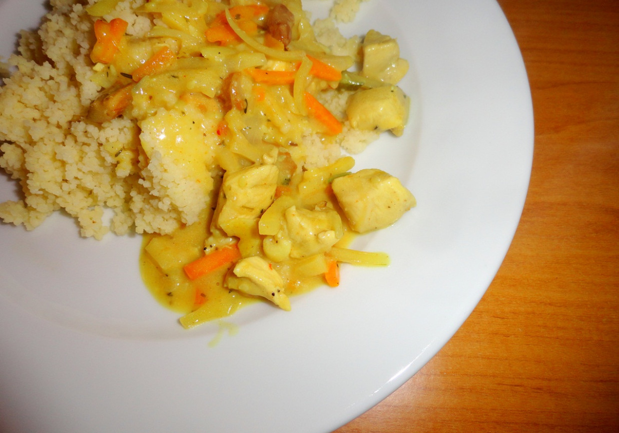 Potrawka curry z kurczaka foto