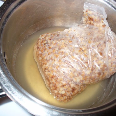 Krok 1 - Potrawka z kaszy gryczanej z pesto i fasolki szparagowej foto