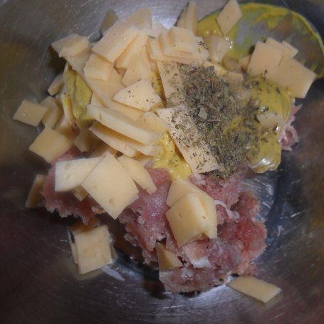 Krok 1 - Potrawka z mięsa mielonego w sosie pomidorowym  foto