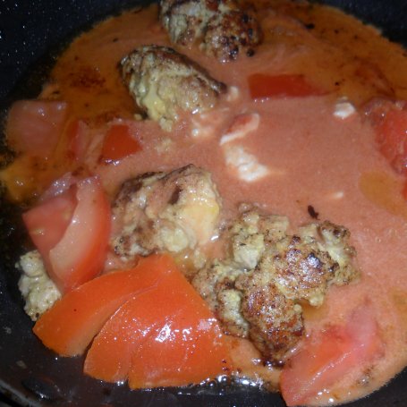 Krok 4 - Potrawka z mięsa mielonego w sosie pomidorowym  foto