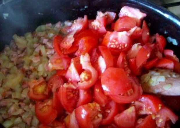 Fotografia przedstawiająca potrawka z pomidorów