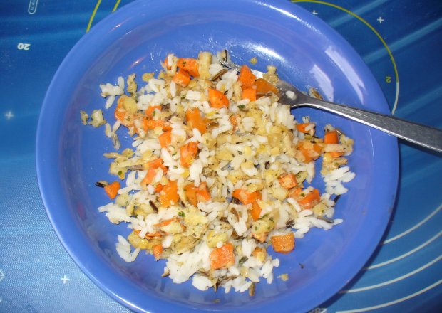 Fotografia przedstawiająca Potrawka z  ryżem  dzikim i soczewicą