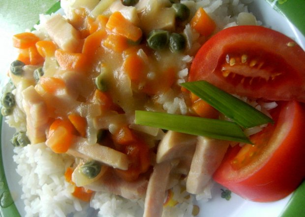 Fotografia przedstawiająca Potrawka z ryżem