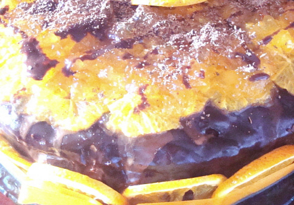 Potrójnie czekoladowy z nutą pomarańczy, tort urodzinowy (biszkop, masa, polewa-choco) foto
