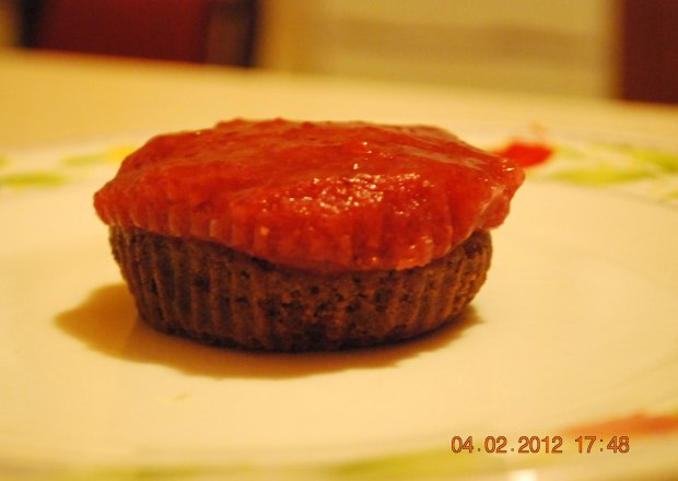 Fotografia przedstawiająca Pozeczkowe ciasteczka z truskawkowa chmurka