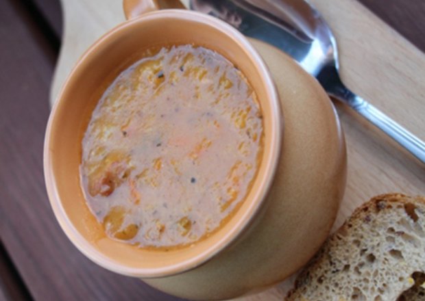 Fotografia przedstawiająca Pożywna zupa grochowa