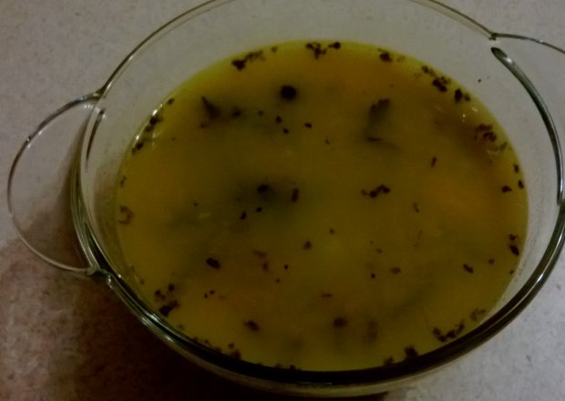 Fotografia przedstawiająca Pożywna zupka na skrzydełku z gołąbka wg 5p