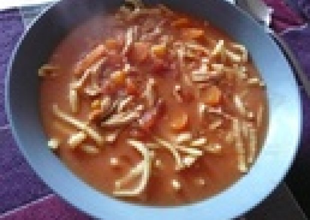 Prawdziwa, pyszna zupa pomidorowa foto