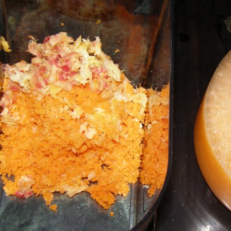 Krok 1 - prodiż-pyszne ciasto z resztek po soku wyciskanym i z kremem mascarpone...  foto