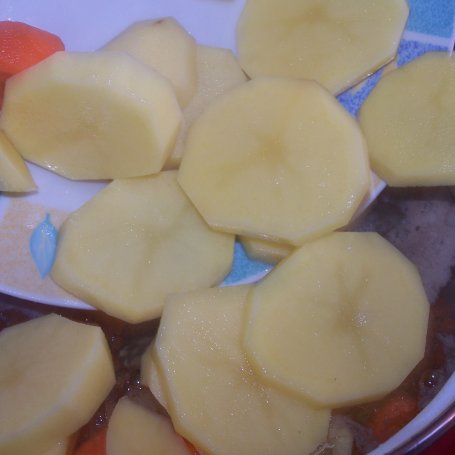 Krok 2 - Prosta, ale smaczna zupa, czyli krem marchewkowo-ziemniaczany z jajem :) foto
