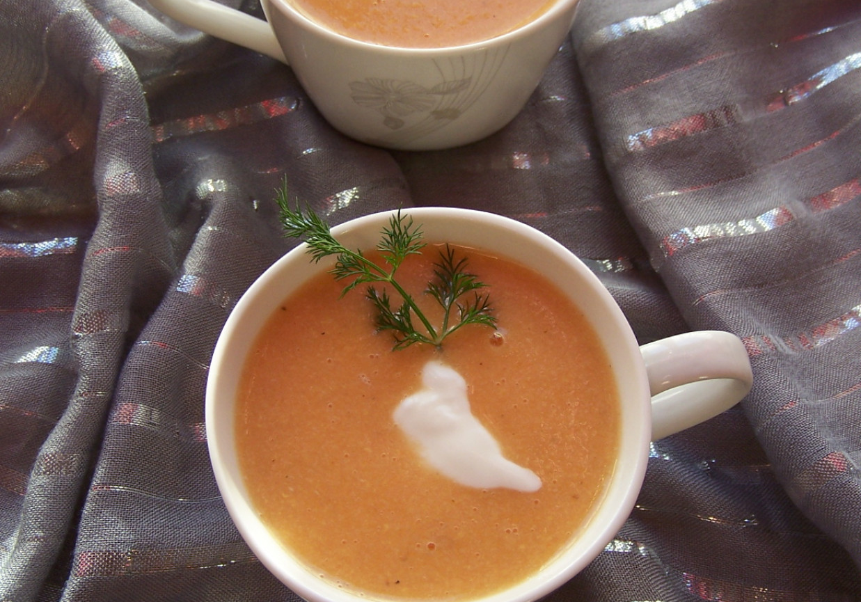 Prosta, ale smaczna zupa, czyli krem marchewkowo-ziemniaczany z jajem :) foto