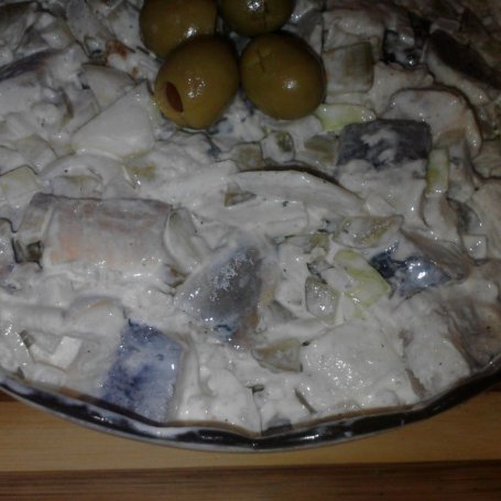 Krok 4 - Prosta sałatka ze śledziami foto