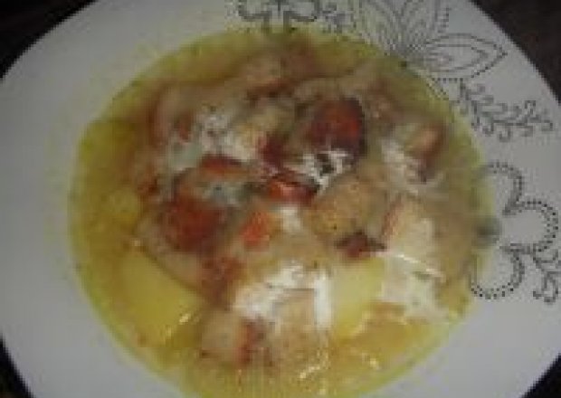 Fotografia przedstawiająca Prosta zupa cebulowa