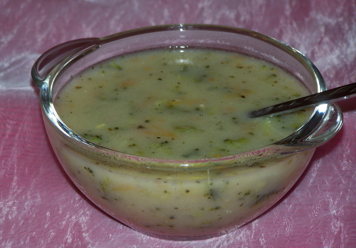 Prosta zupa, czyli brokułowa :) foto