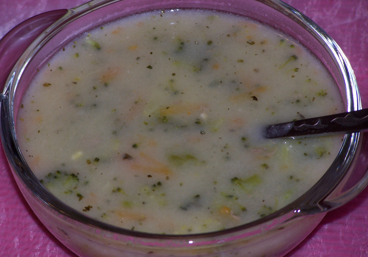 Prosta zupa, czyli brokułowa :) foto