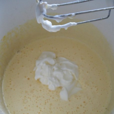 Krok 1 - Proste ciasto z jabłkami foto