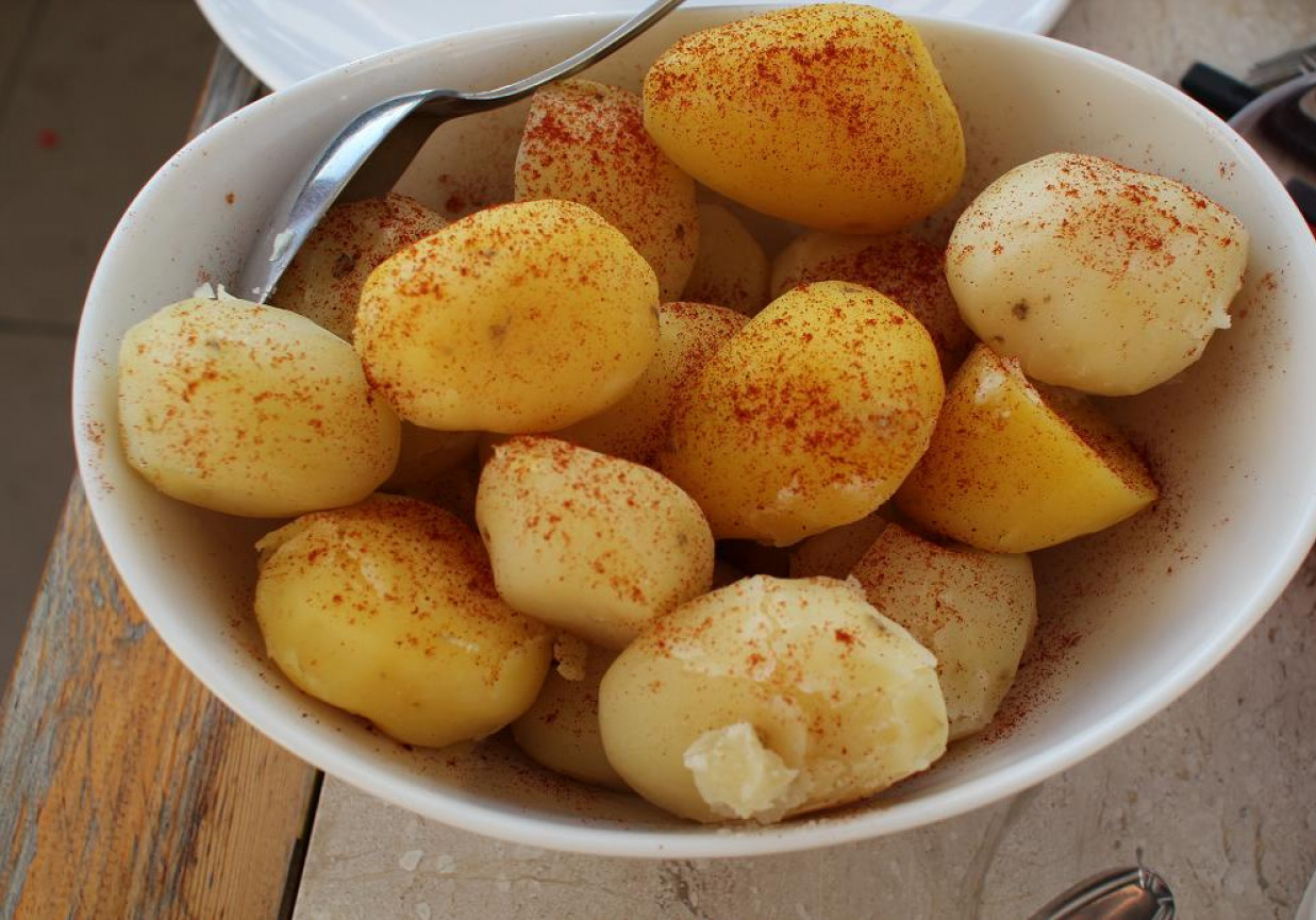 Proste ziemniaki w hiszpańskim stylu foto