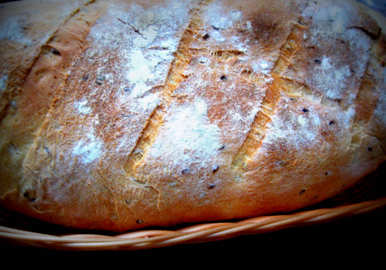 Prosty chlebek pszenny z siemieniem lnianym foto