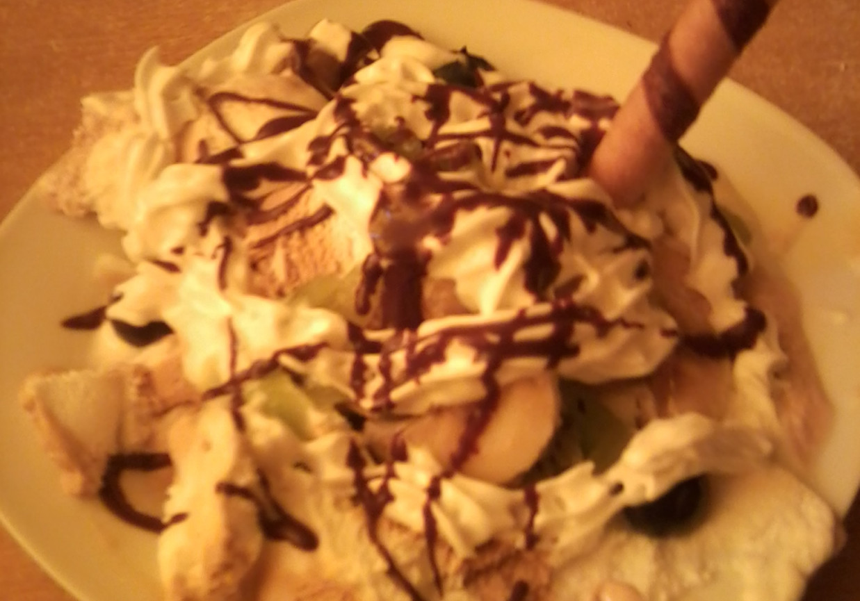 Prosty deser z lodami foto