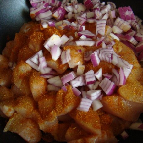 Krok 1 - Prosty gulasz z piersi kurczęcej foto