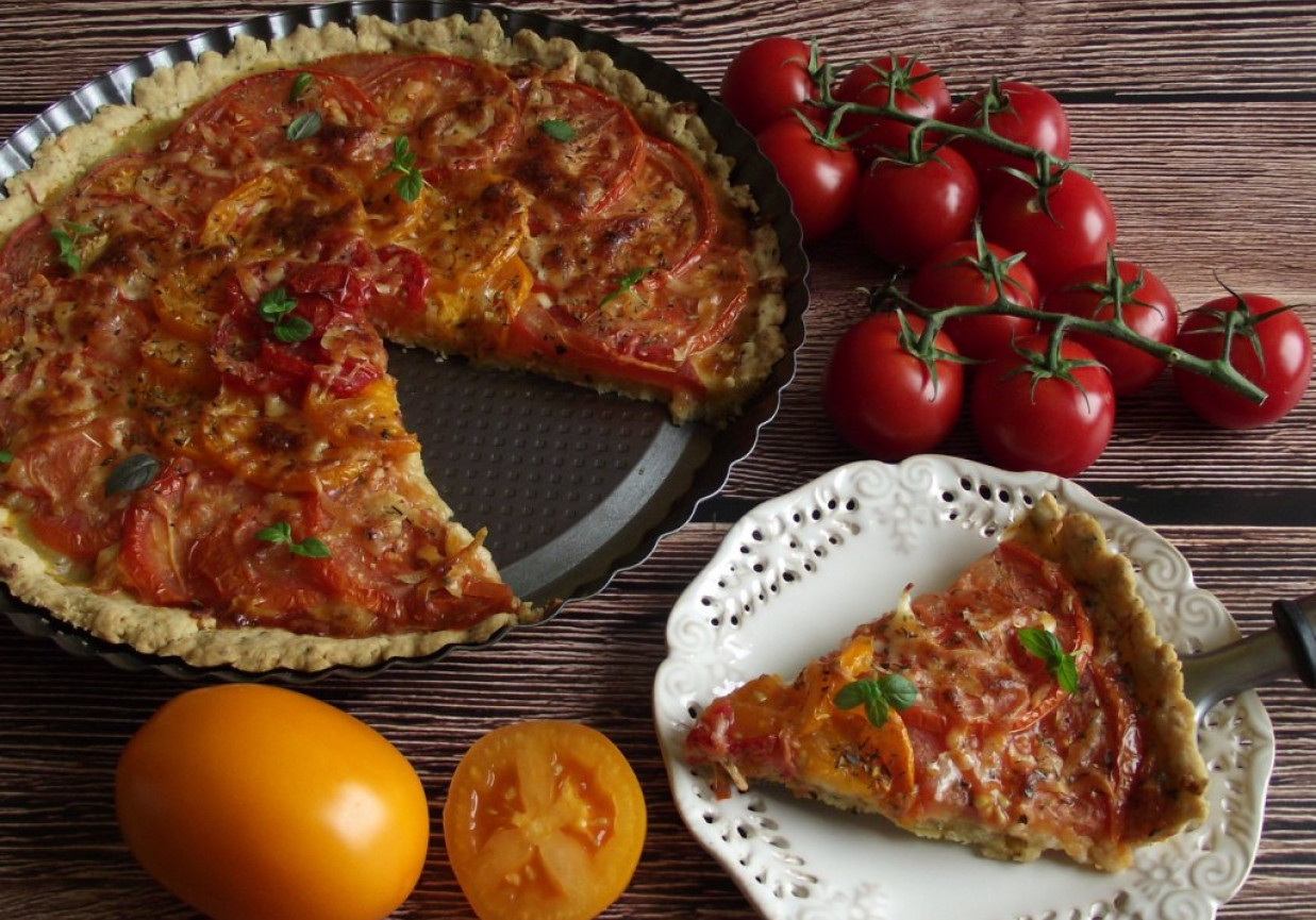 Prowansalska tarta z pomidorami foto