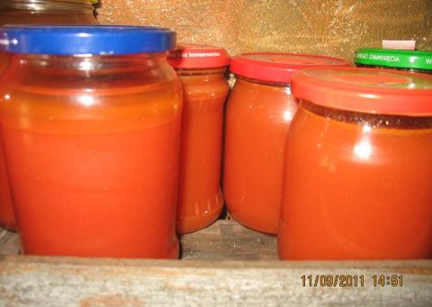 Fotografia przedstawiająca Przecier pomidorowy na zimę