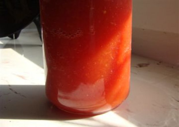 Fotografia przedstawiająca przecier pomidorowy