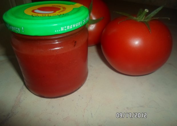 Fotografia przedstawiająca Przecier z pomidorów