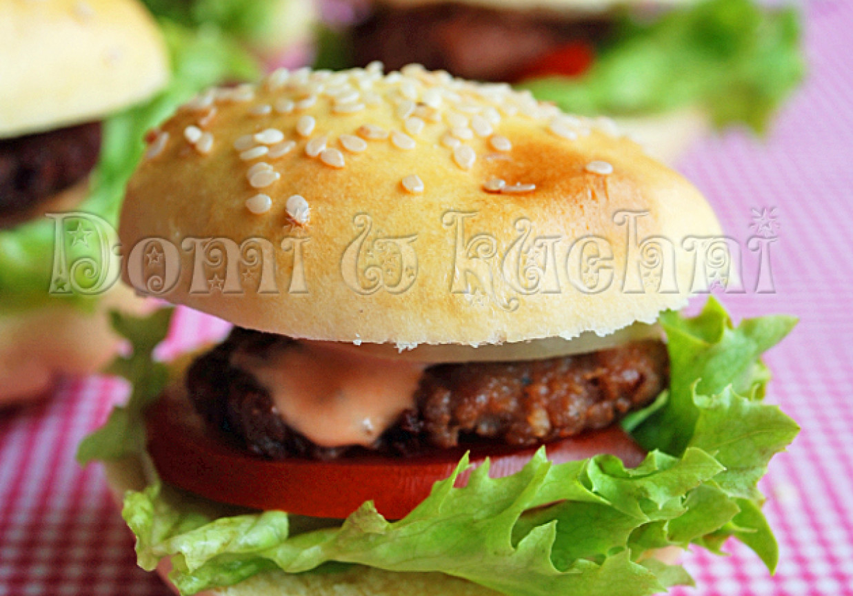 Przekąska kibica - mini burgery foto