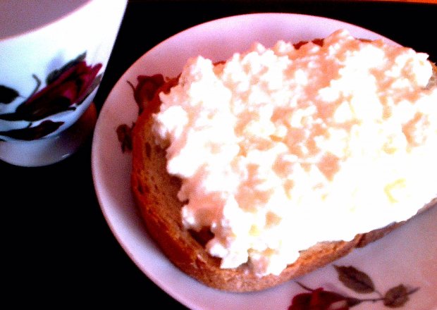 Fotografia przedstawiająca Przekąska z serem białym