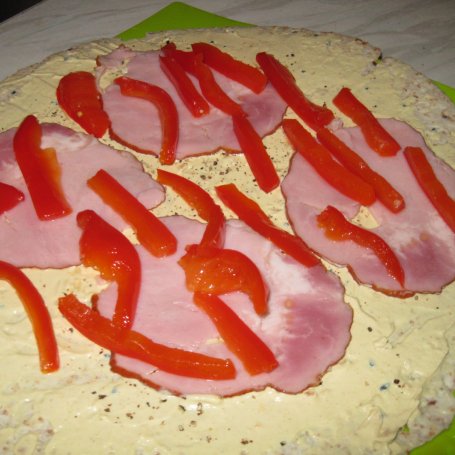 Krok 2 - Przekąska z wrapsami i szynką foto