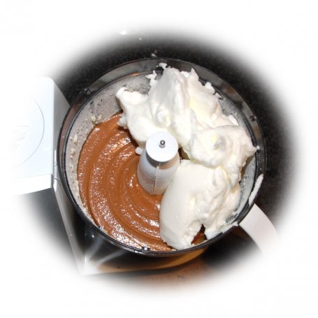 Krok 2 - Przekładaniec karmelowo-czekoladowy z orzechami foto