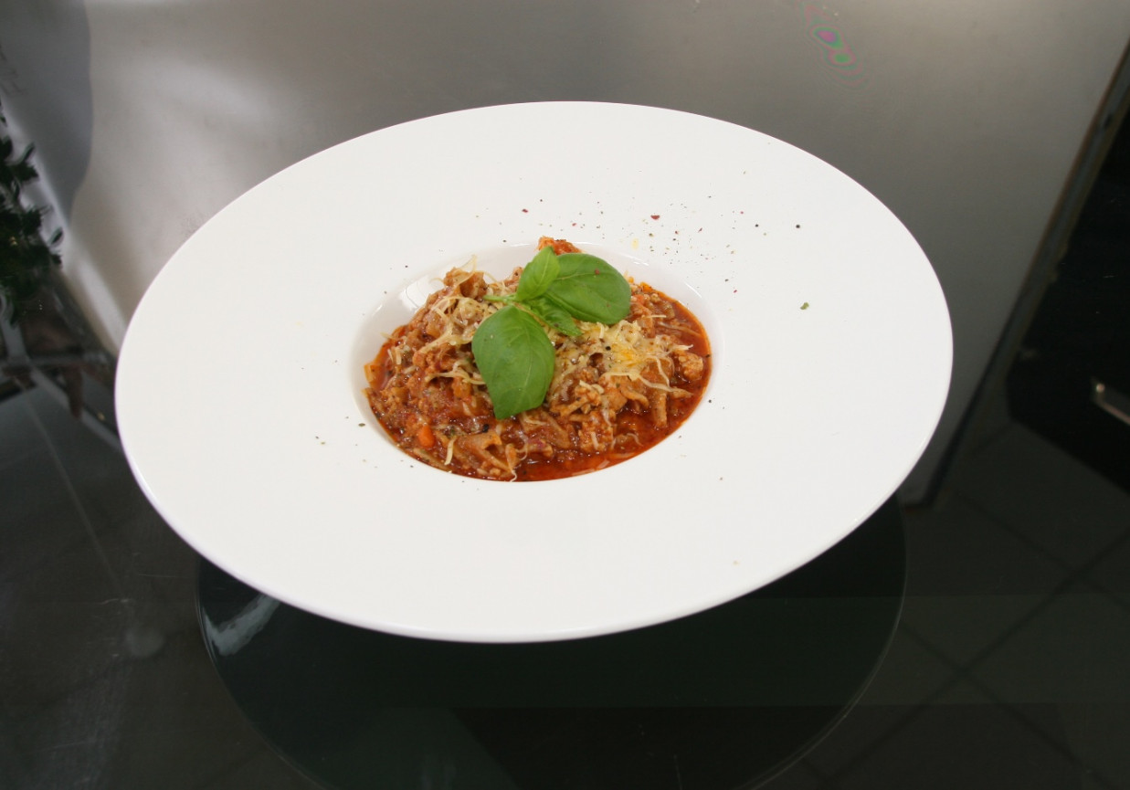 Przepis dnia II, odc. 32: Makaron z sosem mięsnym i kaparami foto