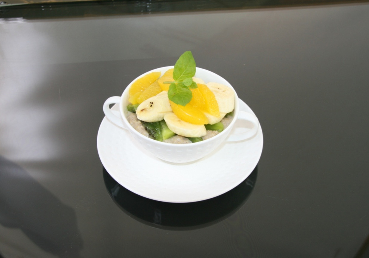 Przepis dnia II, odc. 4. Owsianka śniadaniowa z owocami foto