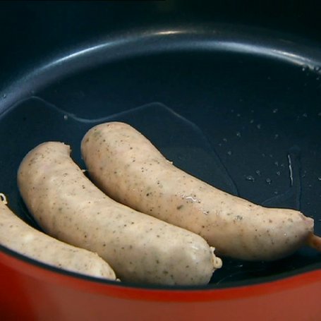 Krok 1 - Przepis dnia II, odc. 42: Polska biała kiełbasa z miodem i piwem foto