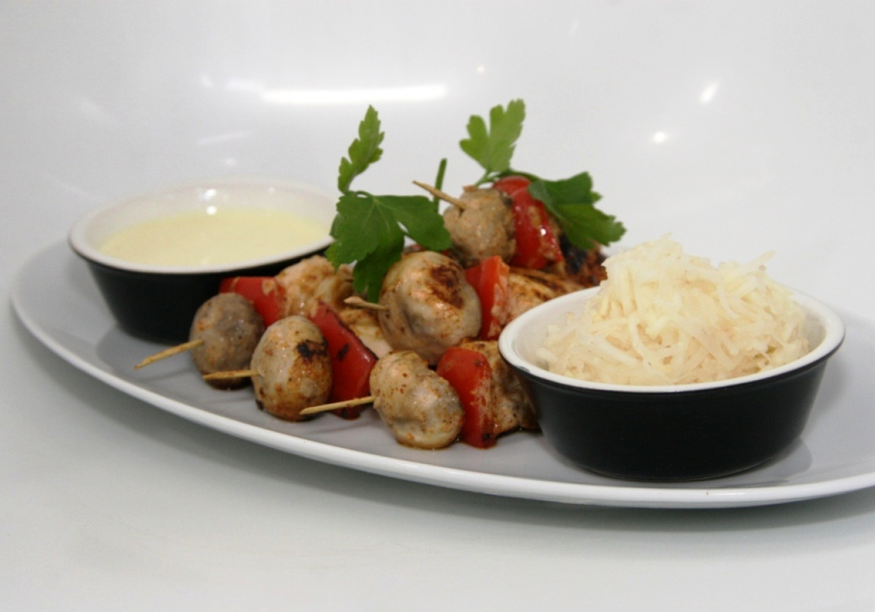 Przepis dnia II, odc. 53: Szaszłyki z kurczaka z dipem serowym foto