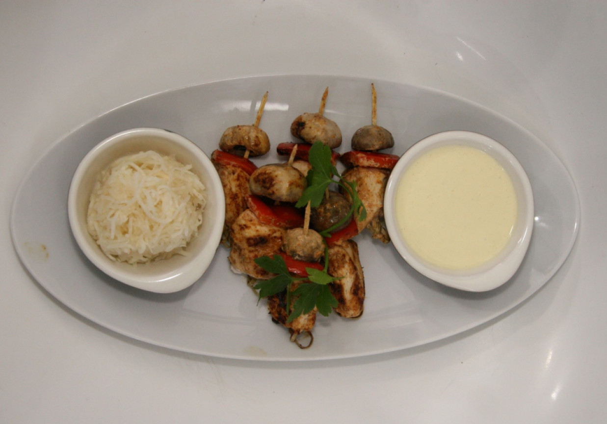 Przepis dnia II, odc. 53: Szaszłyki z kurczaka z dipem serowym foto