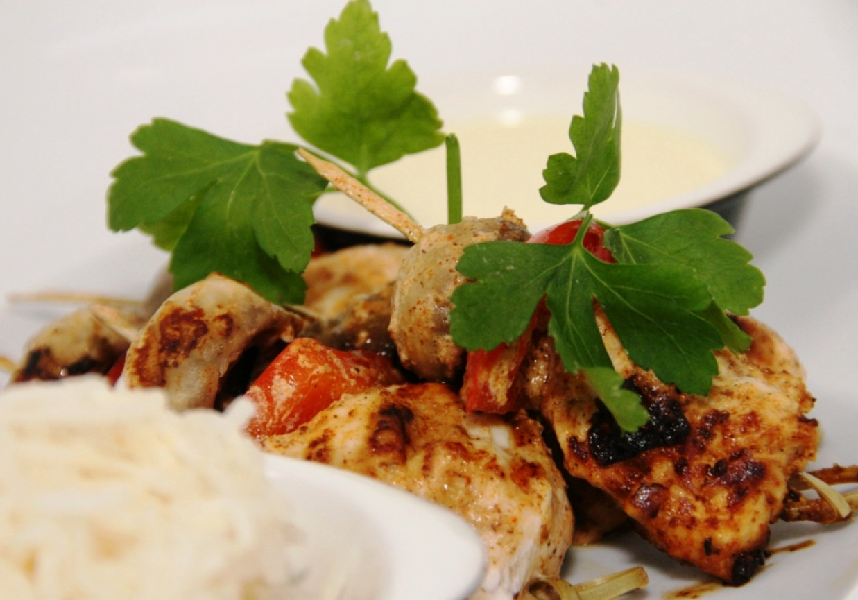 Przepis dnia II, odc. 53: Szaszłyki z kurczaka z dipem serowym foto