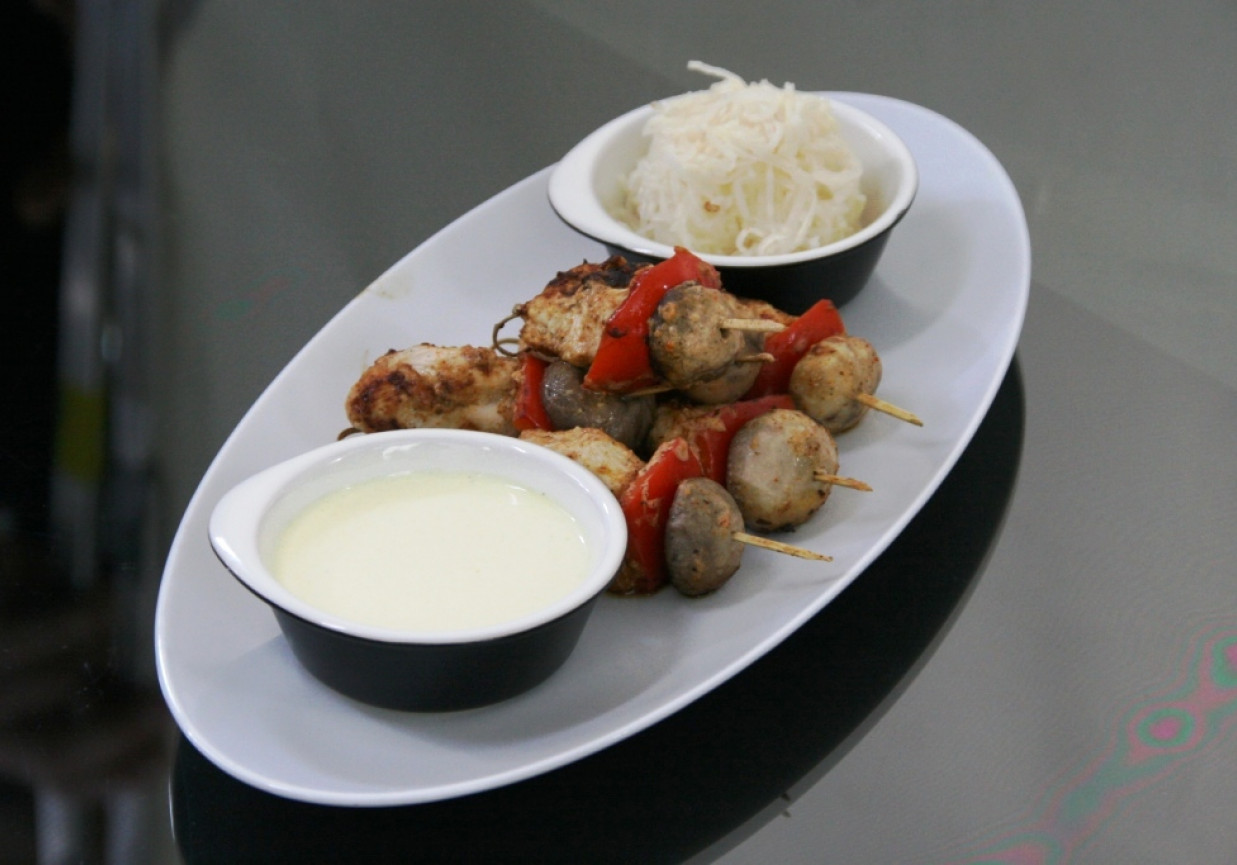 Przepis dnia II, odc. 53: Szaszłyki z kurczaka z dipem serowym foto