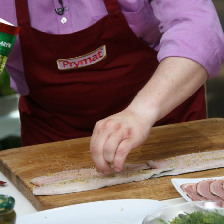Krok 1 - Przepis dnia III, odc. 24: Pieczone filety z pstrąga w plastrach półgęska foto