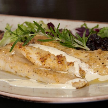 Krok 6 - Przepis dnia III, odc. 44: Pieczony halibut z porem, pieczarkami i Party Dipem Serowym foto