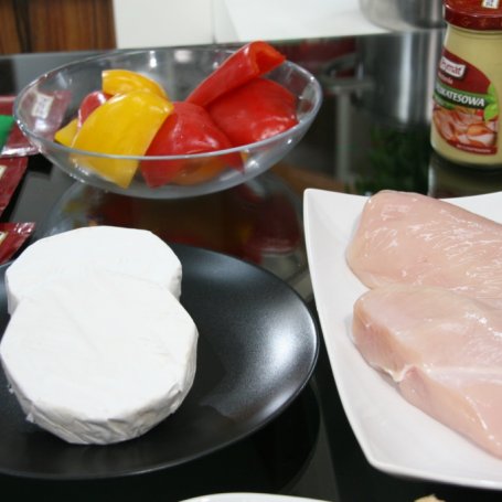 Krok 1 - Przepis dnia III, odc. 48: Camembert pieczony z kurczakiem foto