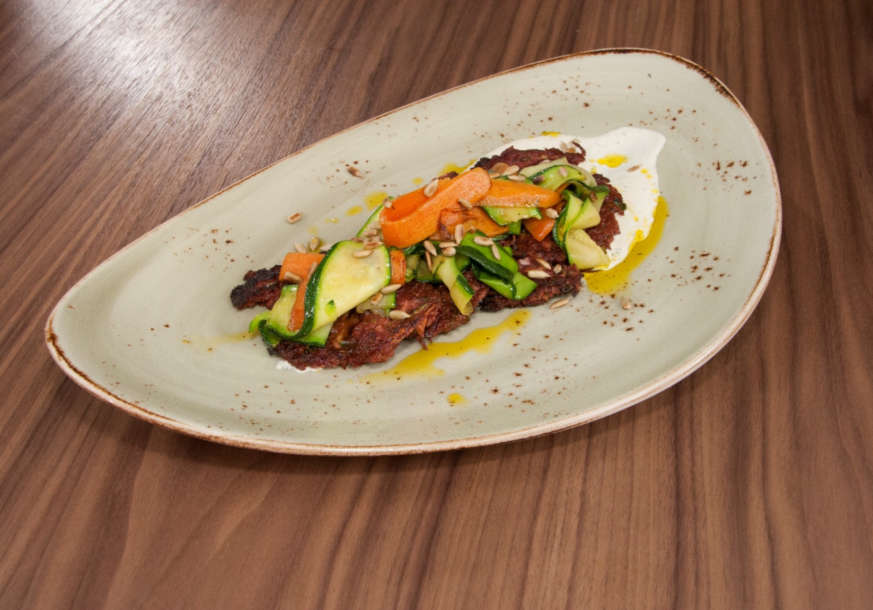 Przepis dnia IV, odc. 3: Placuszki z cukinii i buraczków foto