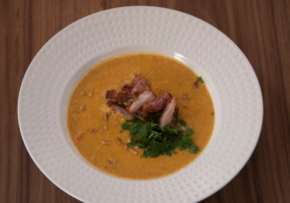 Przepis dnia IV, odc. 34: Zupa krem z pasternaku z pieczonym boczkiem foto