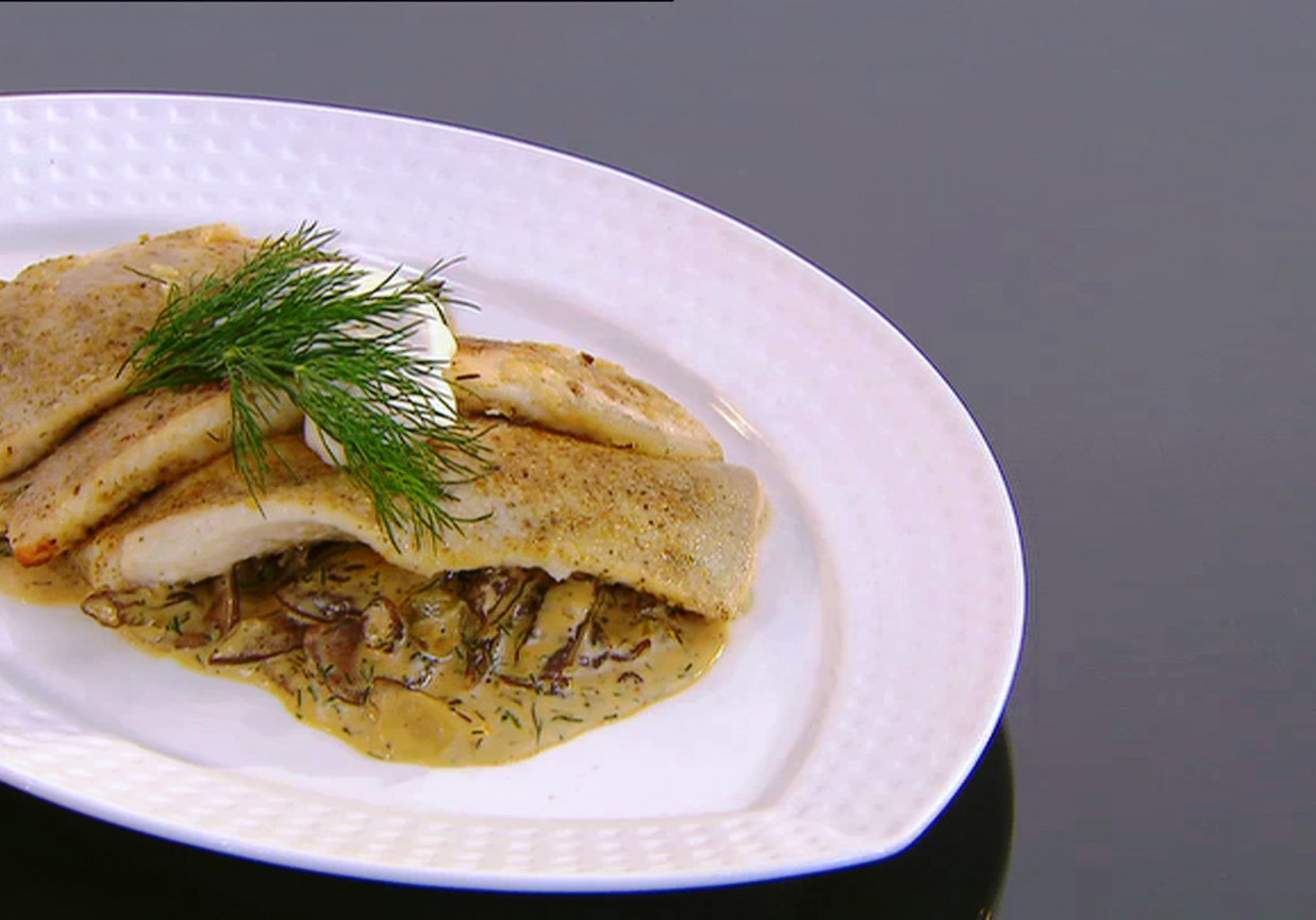 Przepis dnia, odc. 35. Pstrąg z sosem z suszonych grzybów foto