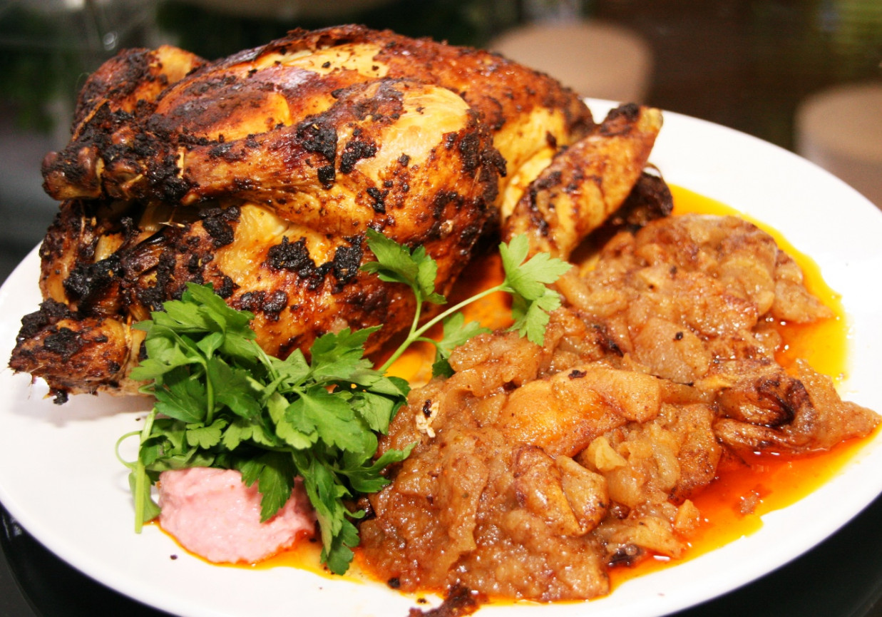 Przepis dnia, odc. 37: Pieczony kurczak z jabłkami i cynamonem foto