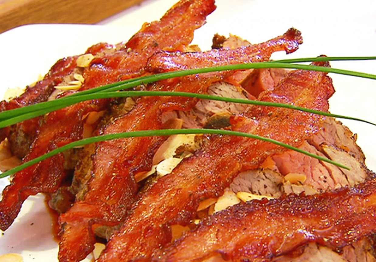 Przepis dnia, odc. 48. Pieczona polędwica wołowa z bakaliami foto